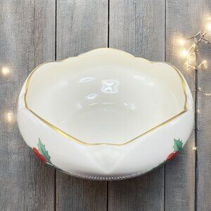 Pickard China Christmas Holly Berry Made In USA Fine Porcelain Dish Bowl Gold